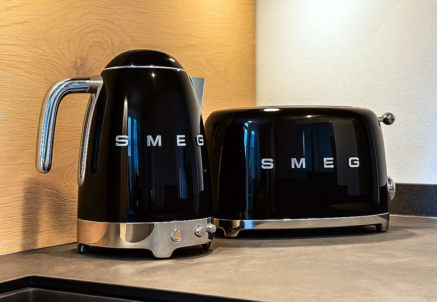 SMEG Toaster und Wasserkocher